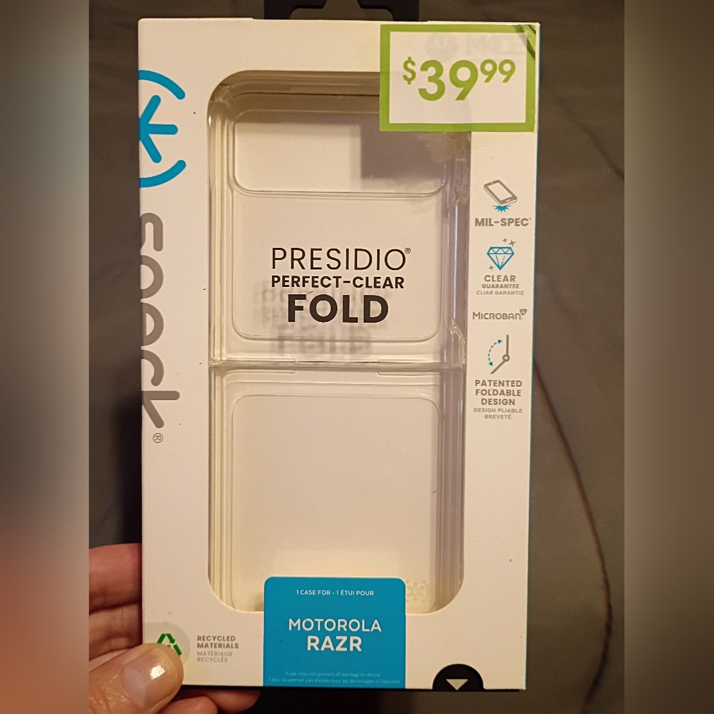 Speck White Protective Case for Motorola RAZR